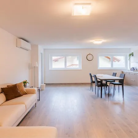 Dei Venti - Fohn By Curtiaffitti Pianello Del Lario