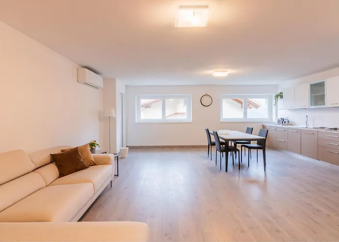 Dei Venti - Fohn By Curtiaffitti Pianello Del Lario